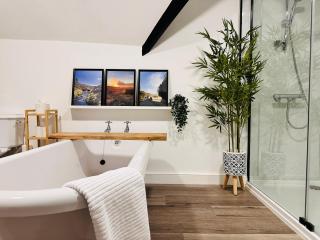 Squair Apartment - Buxton - 1