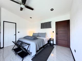 Black & White Apartments - Monteverde - 0