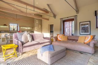 Harnser Barn - Brisley - 3