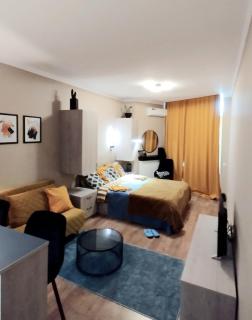 Bat Towers yellow - 6