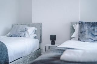 Large 5BR Skipton House - With Spacious Parking - Close to Station - Skipton - 0