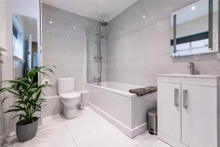 Chester Racecourse Views, Townhouse with Parking - Chester - 4