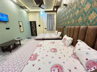 TEMPLE TOWN HOMES assi ghat Varanasi - 3