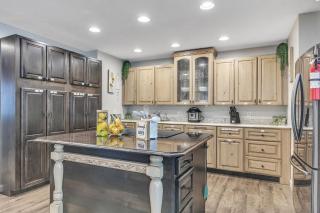 Four-Bedroom House - - 9