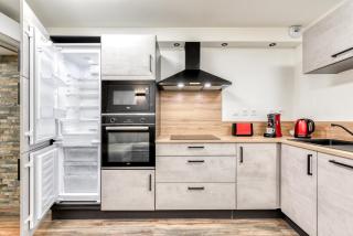 Côté Palais avec Climatisation - Fibre & Netflix - Spacieux en rez-de-chaussée - 8