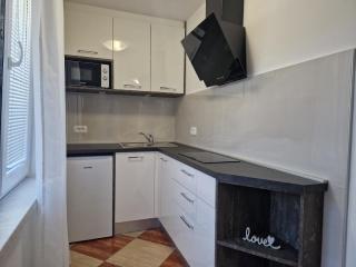 Modern eingerichtete Apartment ideal für junge Paaren im Zentrum von Baska - Baška - 8