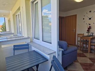 Modern eingerichtete Apartment ideal für junge Paaren im Zentrum von Baska - Baška - 2
