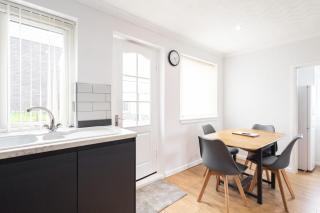 Host & Stay - Farthings - 1