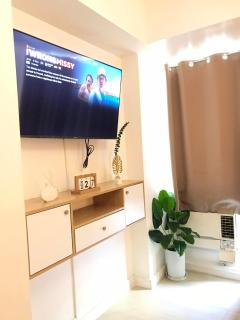 Azure Urban Resort Residences - Staycationary Miami 1210 - 3