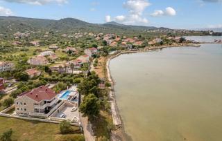 Beautiful Apartment In Mrljane - Mrljane - 0