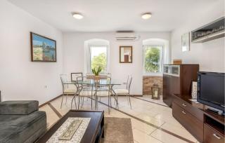 Beautiful Apartment In Rijeka With Wifi - Rijeka - 4