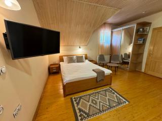 Agio Hotel - Kolochava - 8