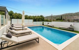 Lovely Home In Srinjine - 6