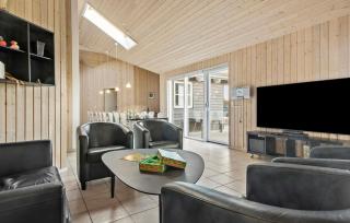Cozy Home In Idestrup With Sauna - 9