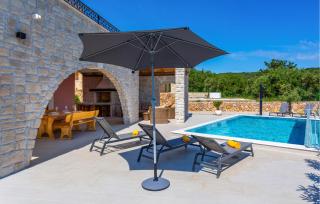 Pet Friendly Home In Vrbnik With Wifi - Vrbnik - 2