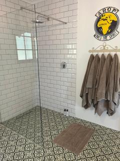Lavender Trout Guest Farm - Nottingham Road - 6