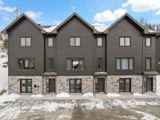 Village Mont-Blanc by Rendez-Vous Mont-Tremblant - Saint-Faustin - 5