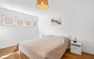 Amazing Apartment In Sibenik - Šibenik - 2
