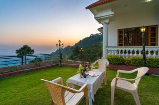 StayVista at PleasantVille with Huge Lawn Area - Nāhan - 9