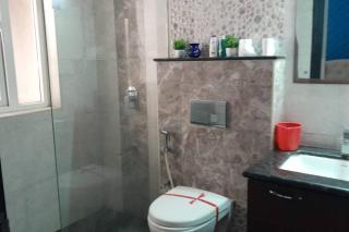 Lavish 3BHK on 12th Floor for Family Only - 9