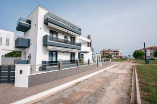 Grand Wave Luxury Suites - 1