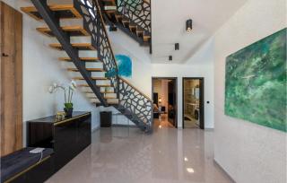 Gorgeous Home In Crikvenica With Sauna - 3