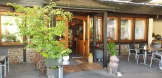 Weinhaus Serwazi-Zenzen - Mesenich - 0
