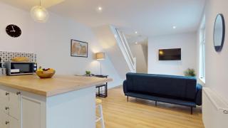 Cohost Partners Modern 2BR Duplex Fast WiFi - 7