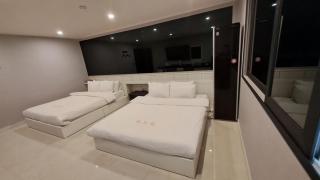 Queen Hotel - Mokpo - 4