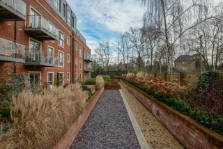 Luxury and modern two bedroom and two bathroom apartments Weybridge - 3