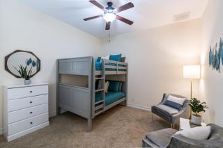 Luxury Townhouse Minutes from Beach and Downtown - 5