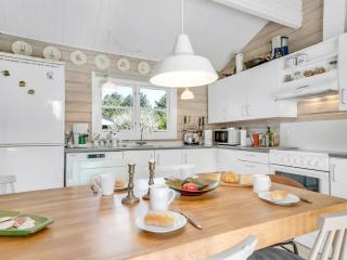 Holiday Home Lamberthus - 600m from the sea by Interhome - Rødby - 2