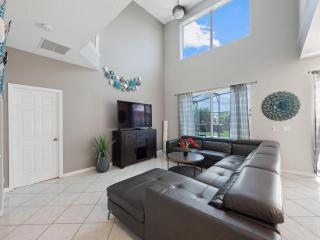 BSV2633 Luxury 7Bedroom Villa in Emerald Island - 0