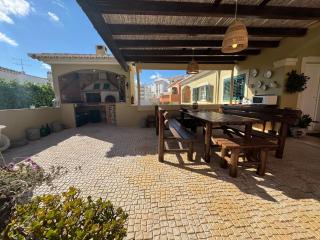 Happy Silva Guesthouse - Lagos - 2