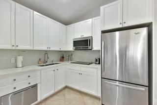 Cozy home with private entrance! - Wellington - 8