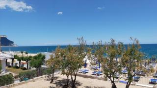 P313 nr 106 trilocale sul mare con ombrellone in prima fila - 6