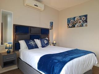 Rue's place - East London - 0