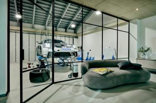 Racers Lodge Grand Prix - mit Hebebühne und Doppelgarage - Bermel - 0