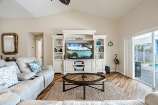 Pool, Gulf Access, Sleeps 6 - Villa Summer's Day - Cape Coral - 1