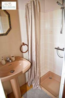 LA FLORDELINE classé 2 étoiles draps et serviettes non fournis - 1