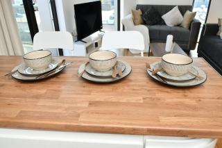 Spacious 2bedroom apartment in London city airport - Londra - 5