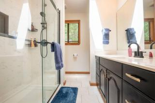 Mountain View/Jacuzzi/ Fire pit/ close to downtown - Murphy - 2