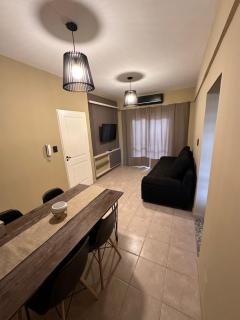 Apartamento Céntrico para 4 personas con Patio - Santiago del Estero - 9