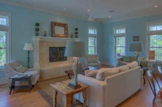 Moon & Stars by Pristine Properties Vacation Rentals - Highland View - 8