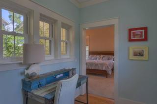 Moon & Stars by Pristine Properties Vacation Rentals - Highland View - 3