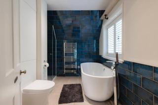 Parea Living - Spacious North London House with Big Garden - 1