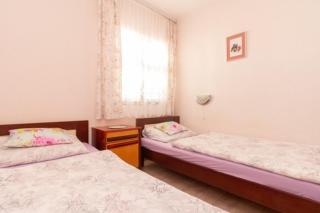 Apartment Barby near the sandy beach - by TA Leut Agency - Privlaka - 2
