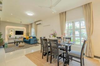 Staymaster Serafina - 3BHK Villa - Common Pool - 3
