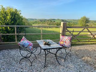 Quirky Barn Conversion Crowhurst Battle - 8