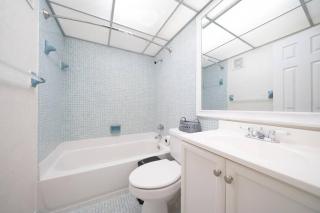 Enjoy Fully Equipped 2BR Condo Near The Beach - Sunny Isles Beach - 1